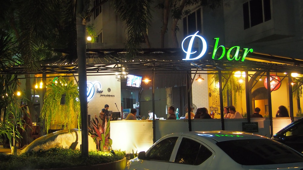 Royal Diamond Hotel 52/55