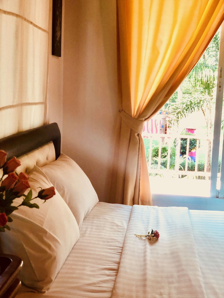 BAANPUFA RESORT 40/80