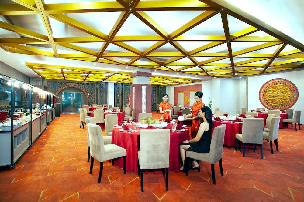 Platinum Balikpapan Hotel Convention Hall 48/64