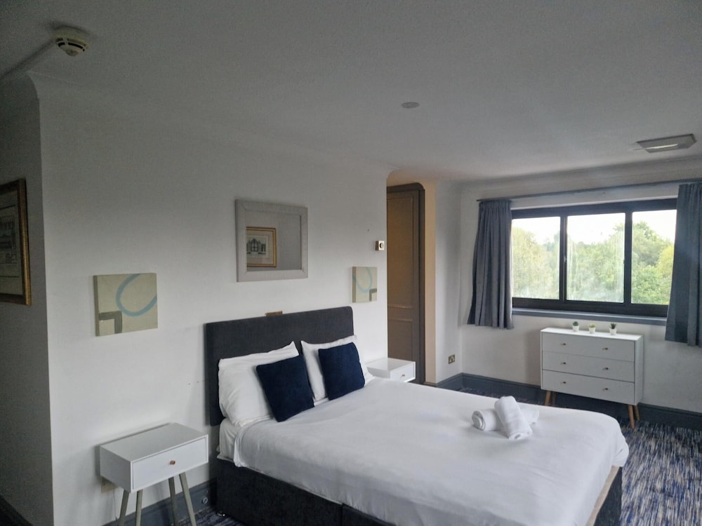 Himley Country Hotel 9/29