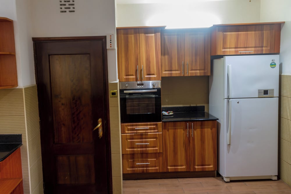 Mimosa Court Apartments 3/50