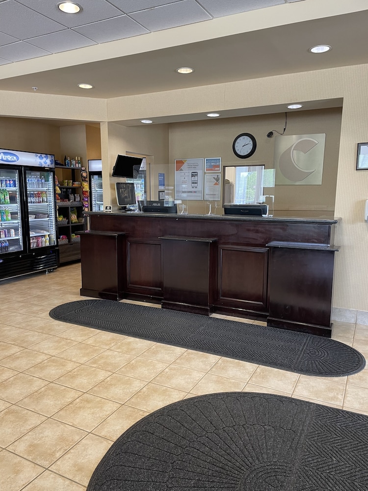 Comfort Inn Sturgeon Falls 7/40