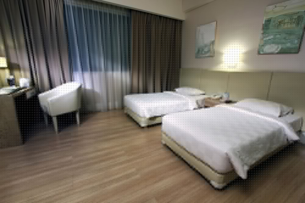 Grand Jatra Hotel 17/70