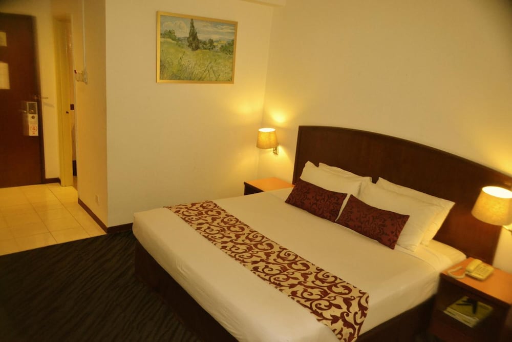 Hotel Caliber 17/40