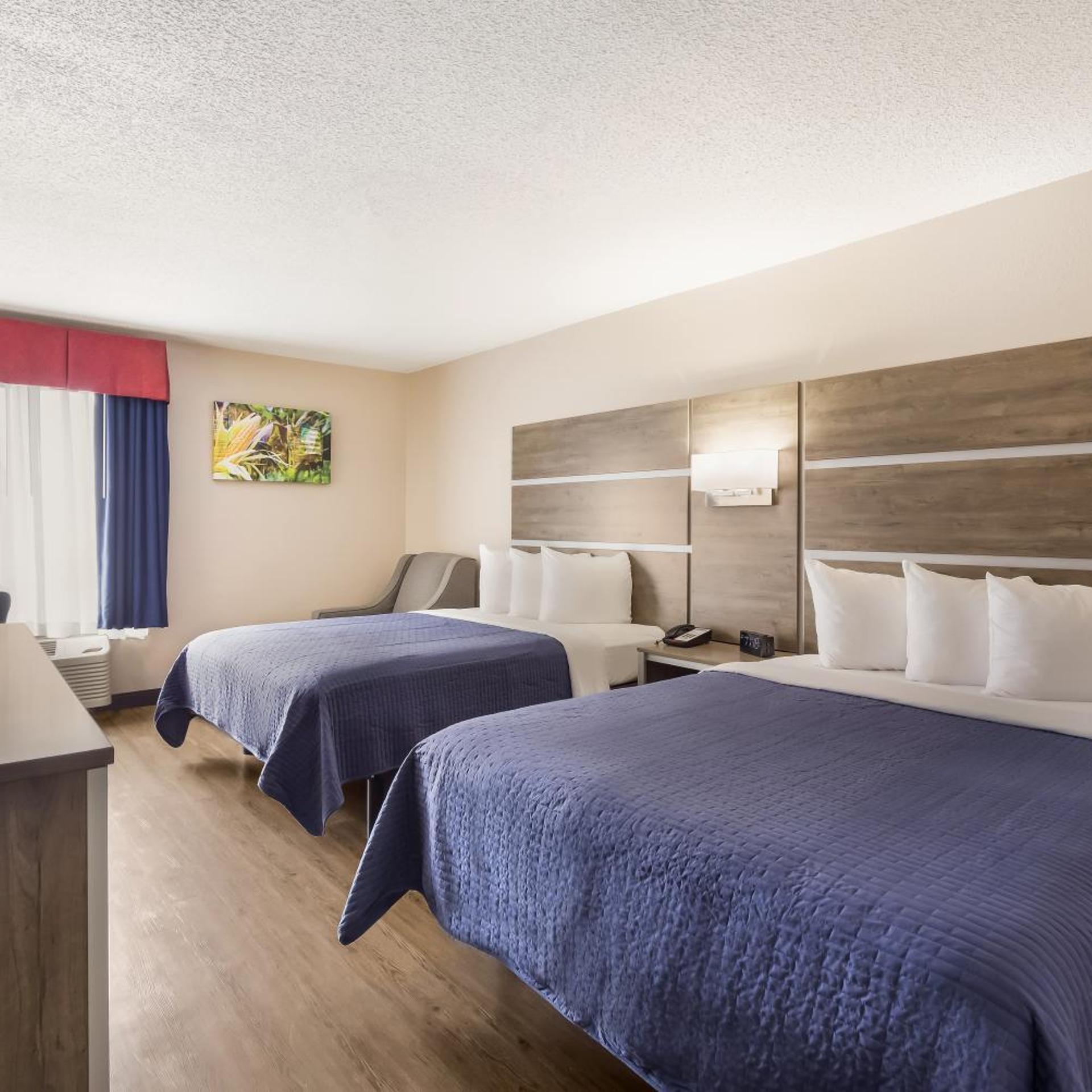 غرفة بسريرين كوين، Hometown Inn Thomasville 2/4