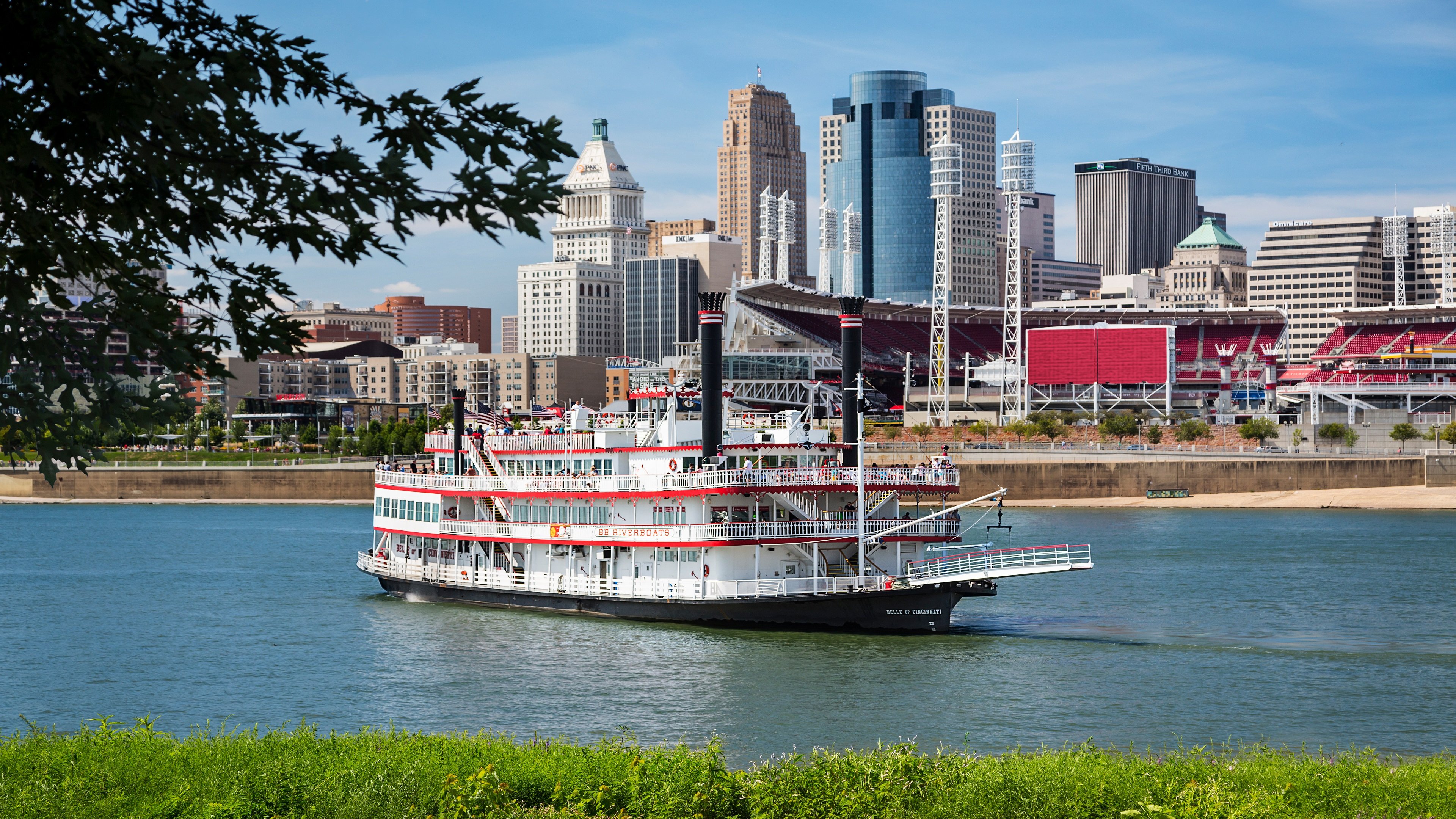 Holiday Inn Cincinnati-Riverfront 55/58