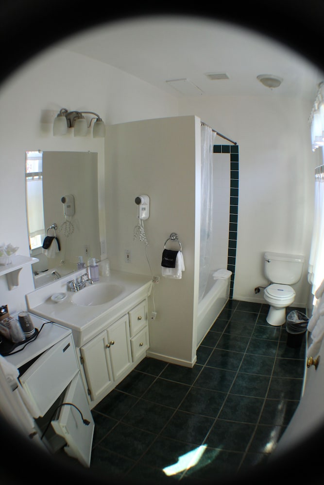 San Anselmo Inn B&B 56/57