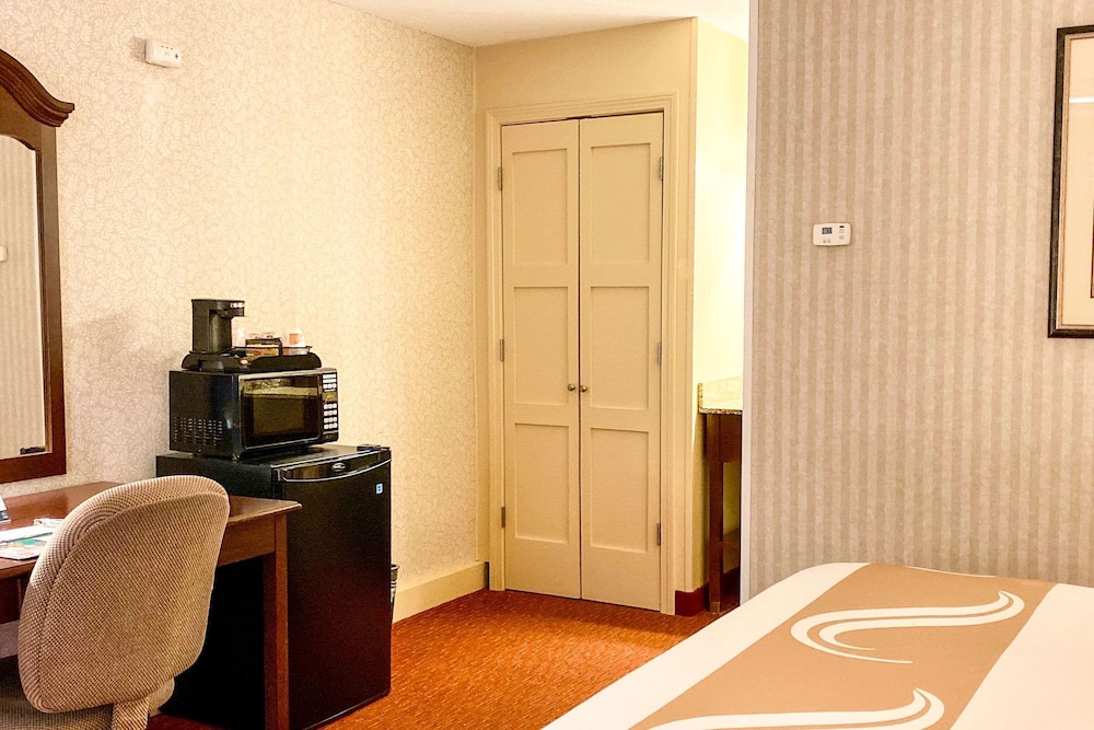 Maine Evergreen Hotel Ascend Hotel Collection 21/33