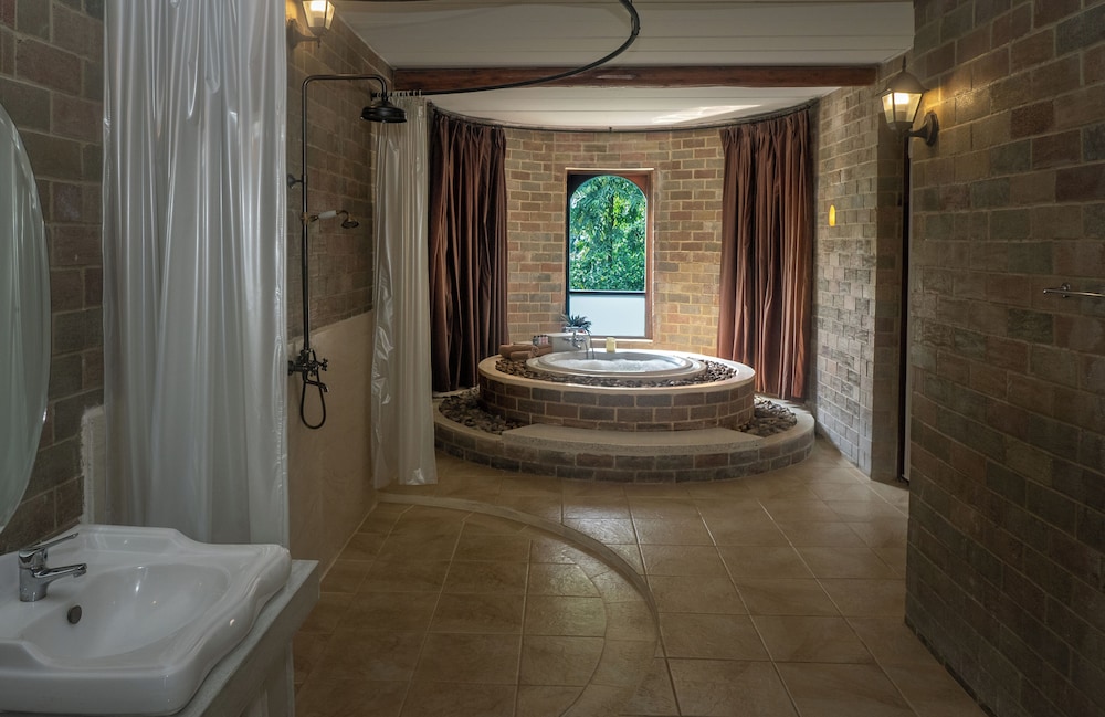 La Toscana Resort 46/50