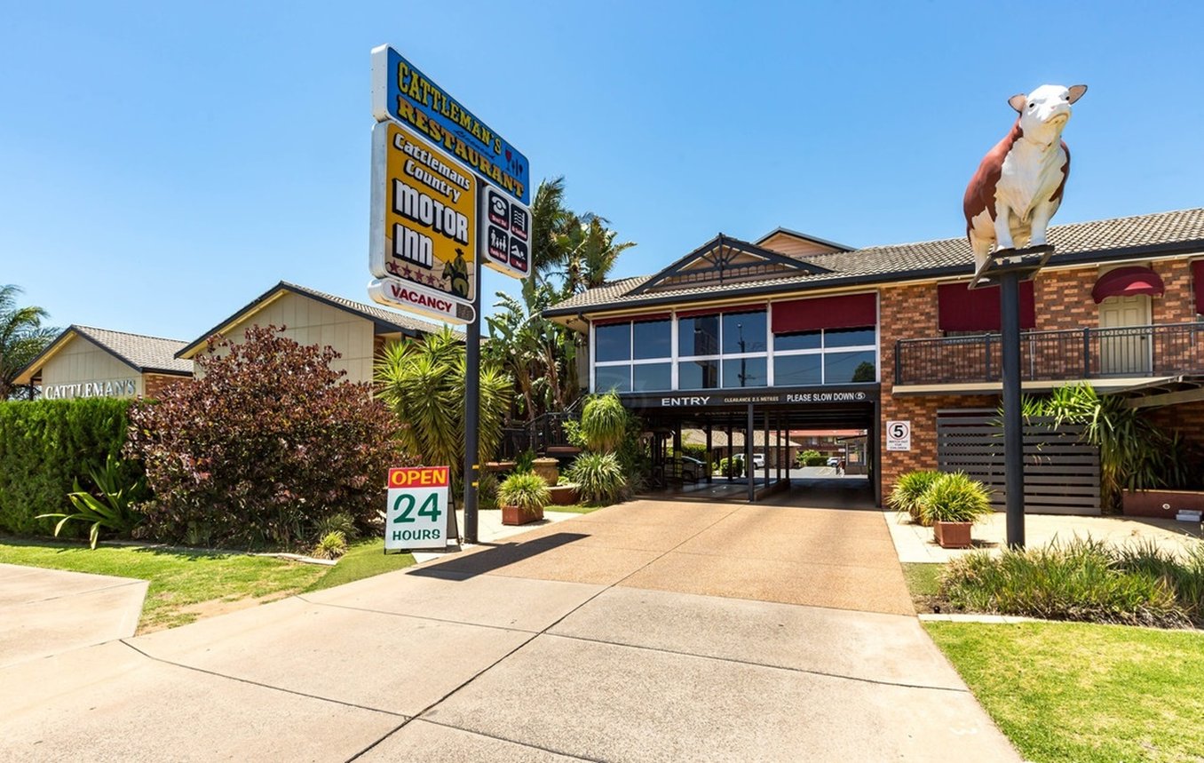 Cattlemans Country Motor Inn & Serviced Apartments 22/23