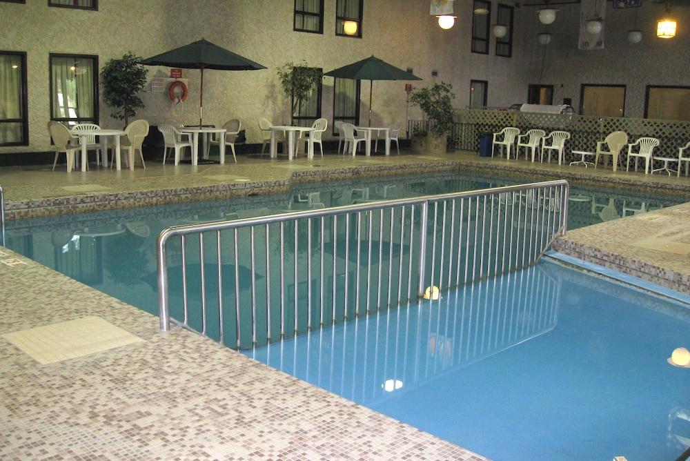Colonial Inn 5/62
