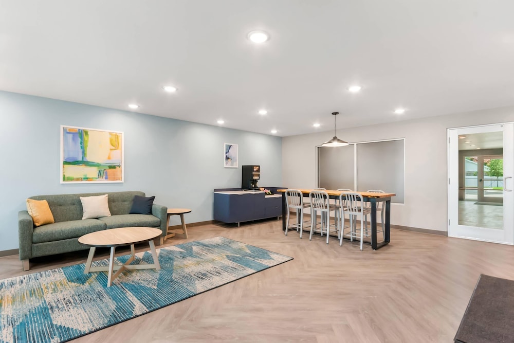 WoodSpring Suites Fort Walton Beach - Eglin AFB 37/60