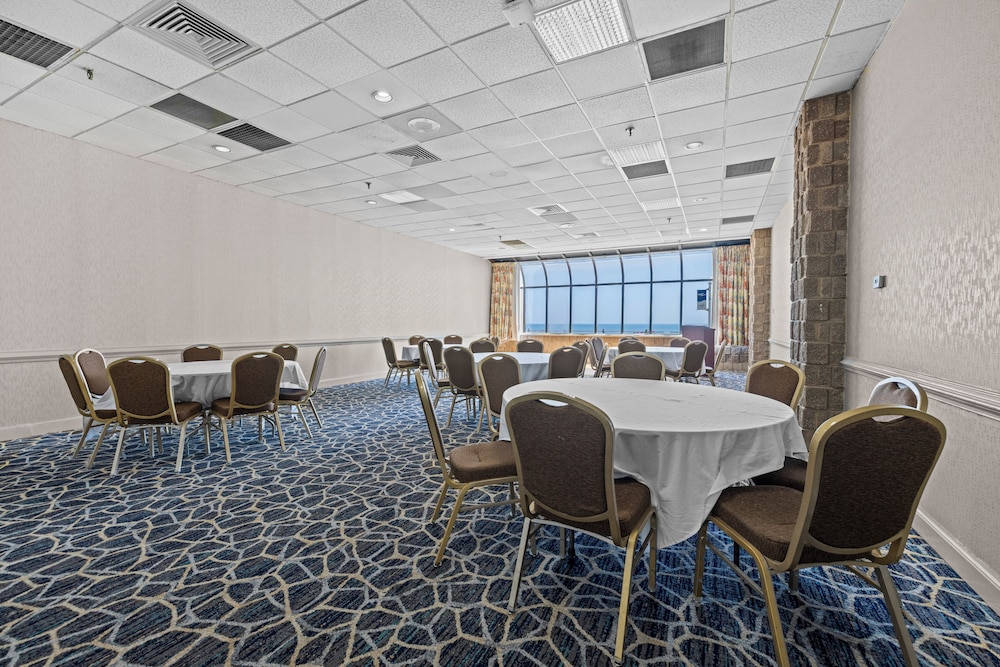The Barclay Towers Resort Hotel 42/49