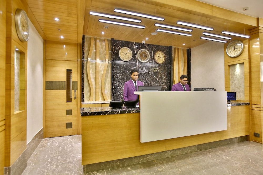 Regenta Central The Crystal 5/50