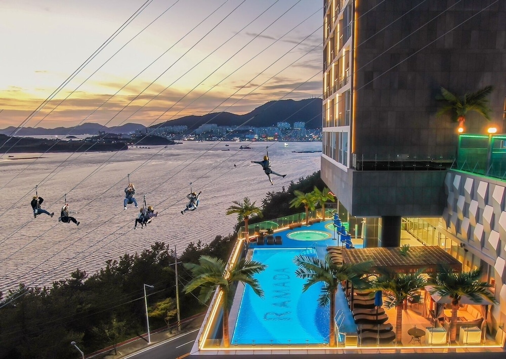 Ramada Plaza by Wyndham Dolsan Yeosu 48/64