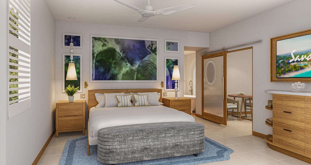 1 Bedroom, Suite, King Bed, Beach Front, Butler, Balcony