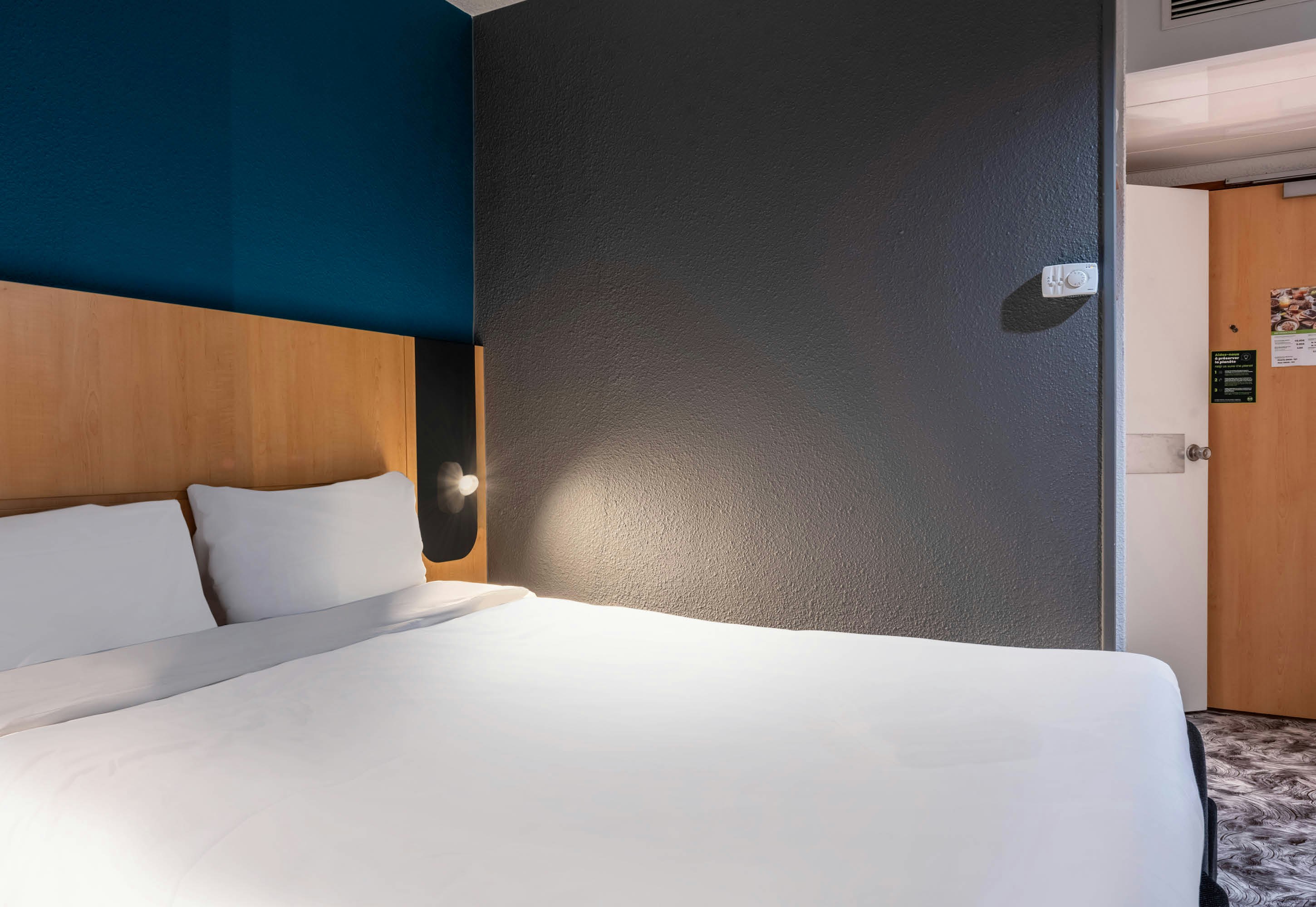 B&B HOTEL Amiens Centre Cathedrale 23/38