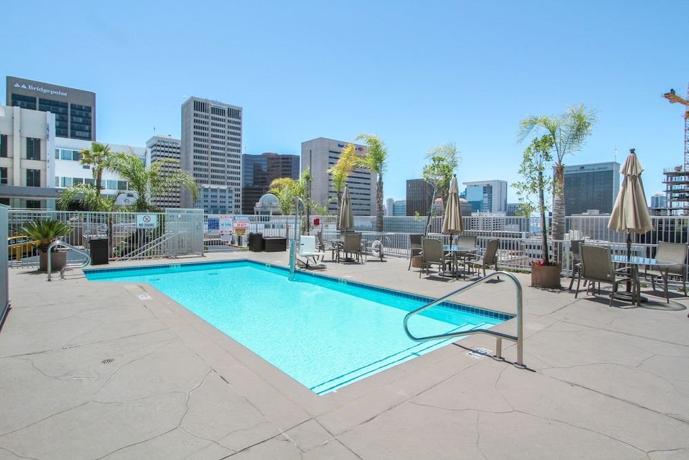 Holiday Inn Express San Diego Downtown 3/56