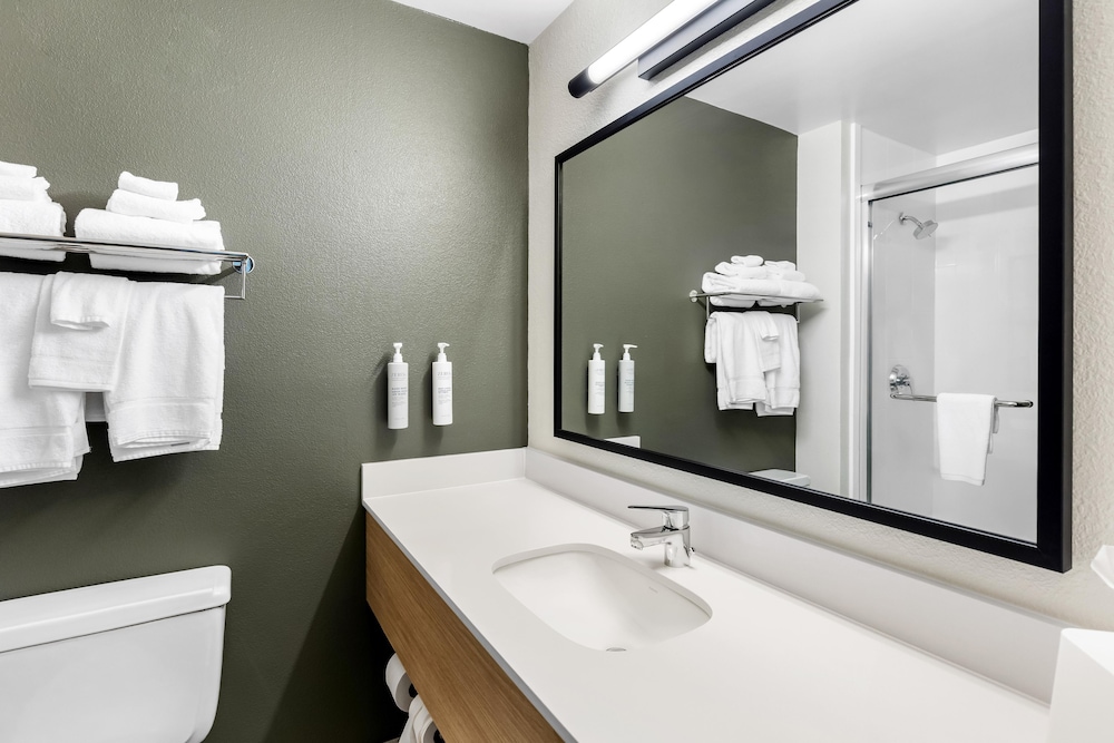 Spark by Hilton Akron Fairlawn 45/46