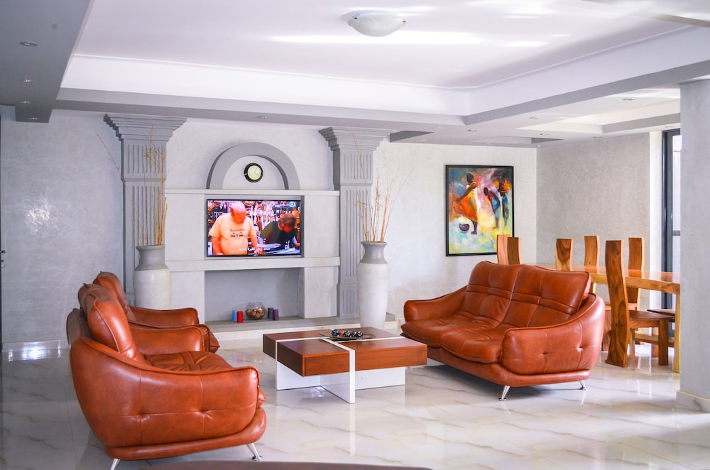 Dana Hotel 23/33