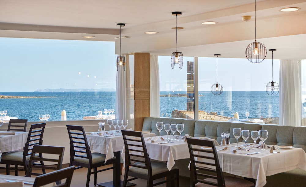 Universal Hotel Cabo Blanco Adults Only 55/75