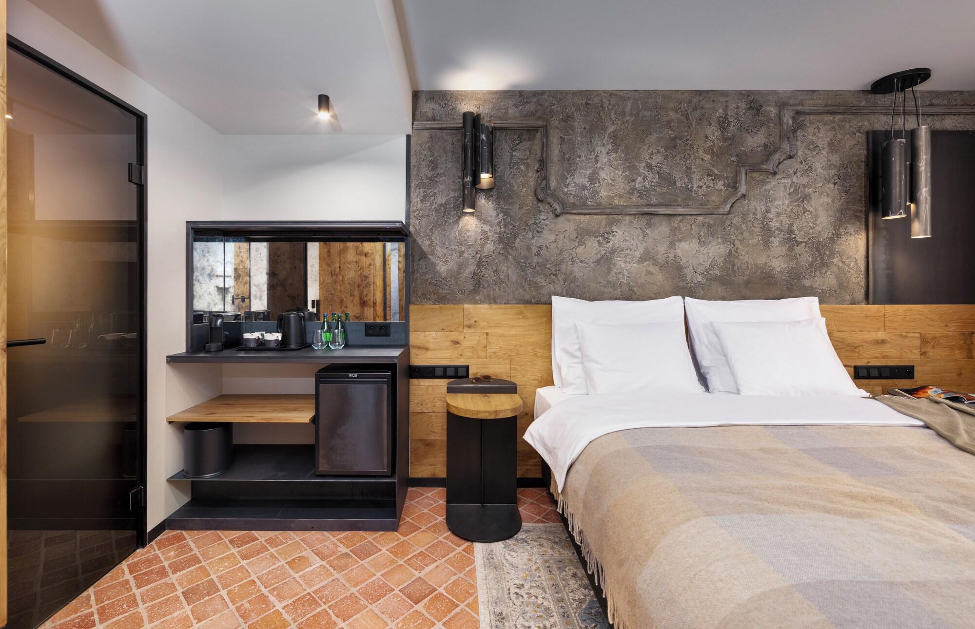 Nomadic Urban Premium Suites 16/50