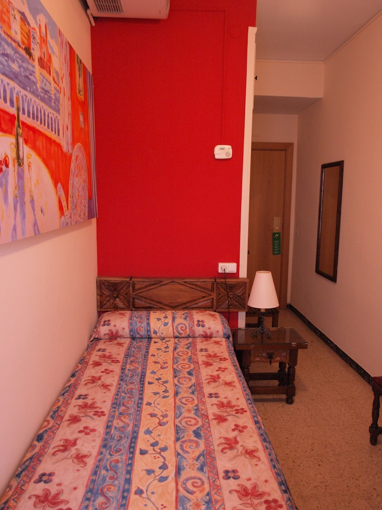 El Cid Hotel 13/72