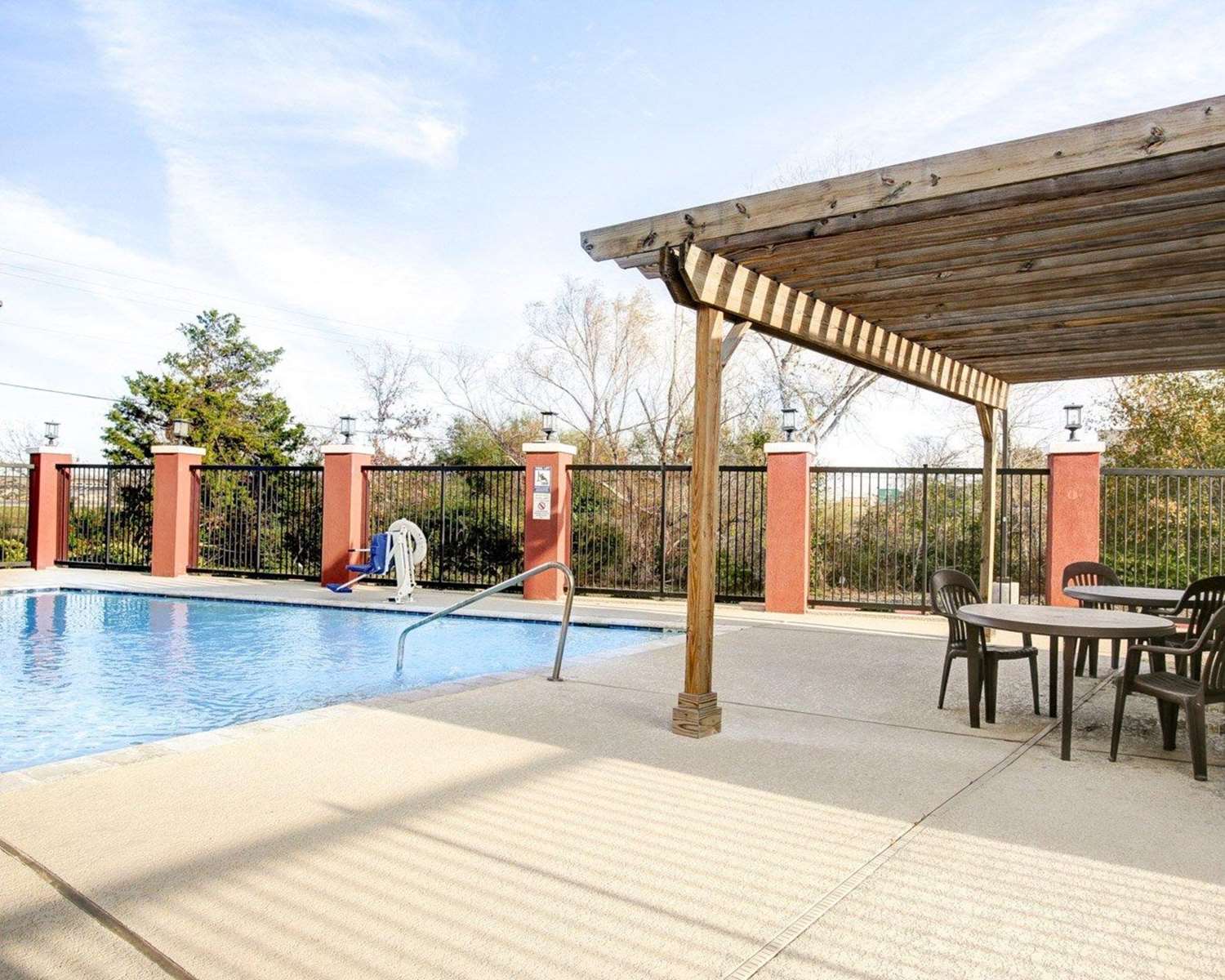 Quality Inn & Suites Bryan-College Station 20/21
