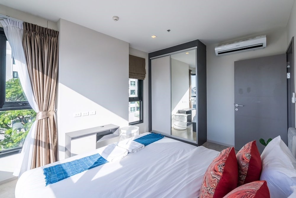The Base Condo Pattaya by Supee 11/50