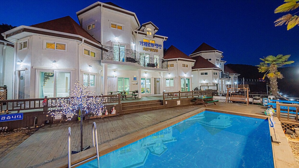 Geojerowa Pension 2/50
