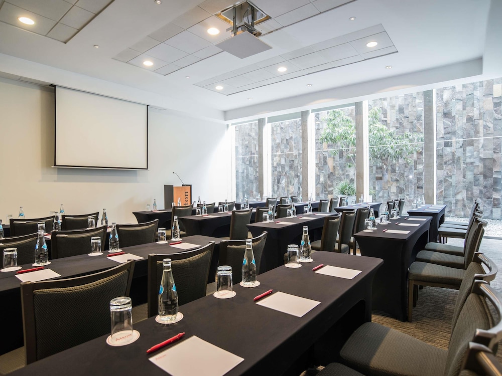 Pullman Lima San Isidro 42/49