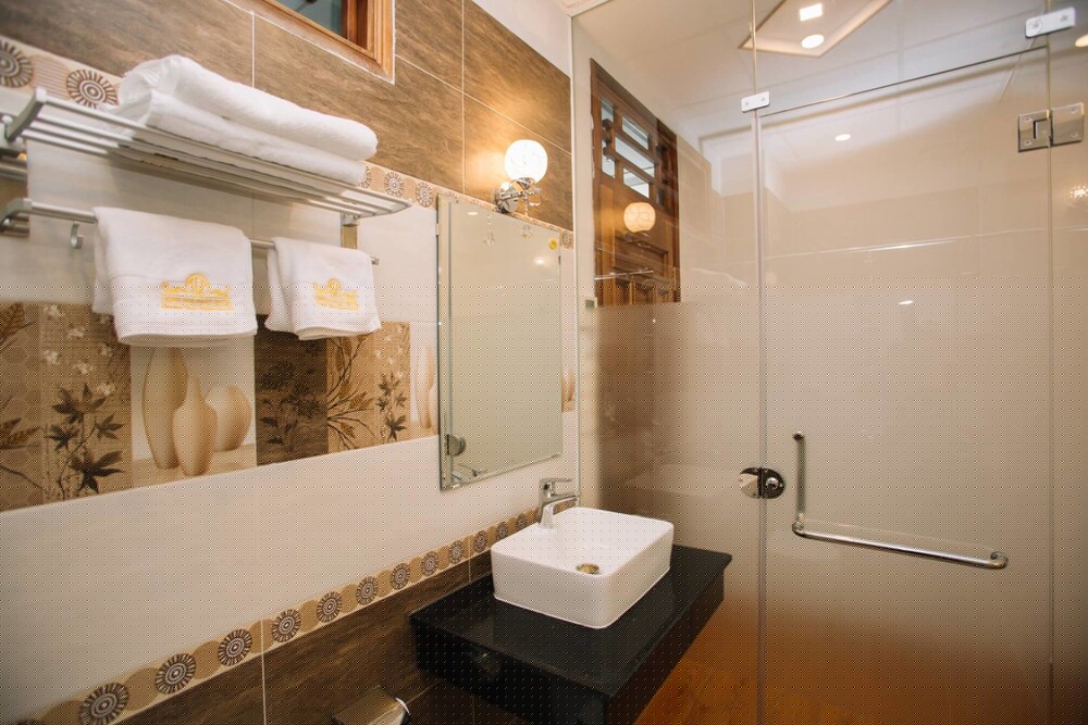 Thinh Gia Phat Hotel 50/50