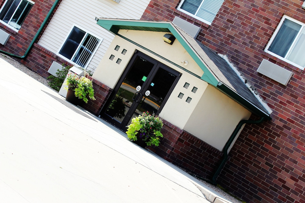 Capri Inn and Suites of Beatrice 4/31