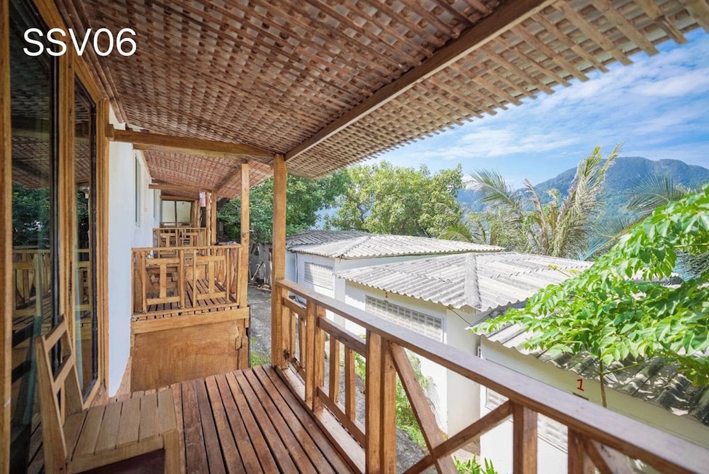 Phi Phi Cozy Seafront Resort 40/67
