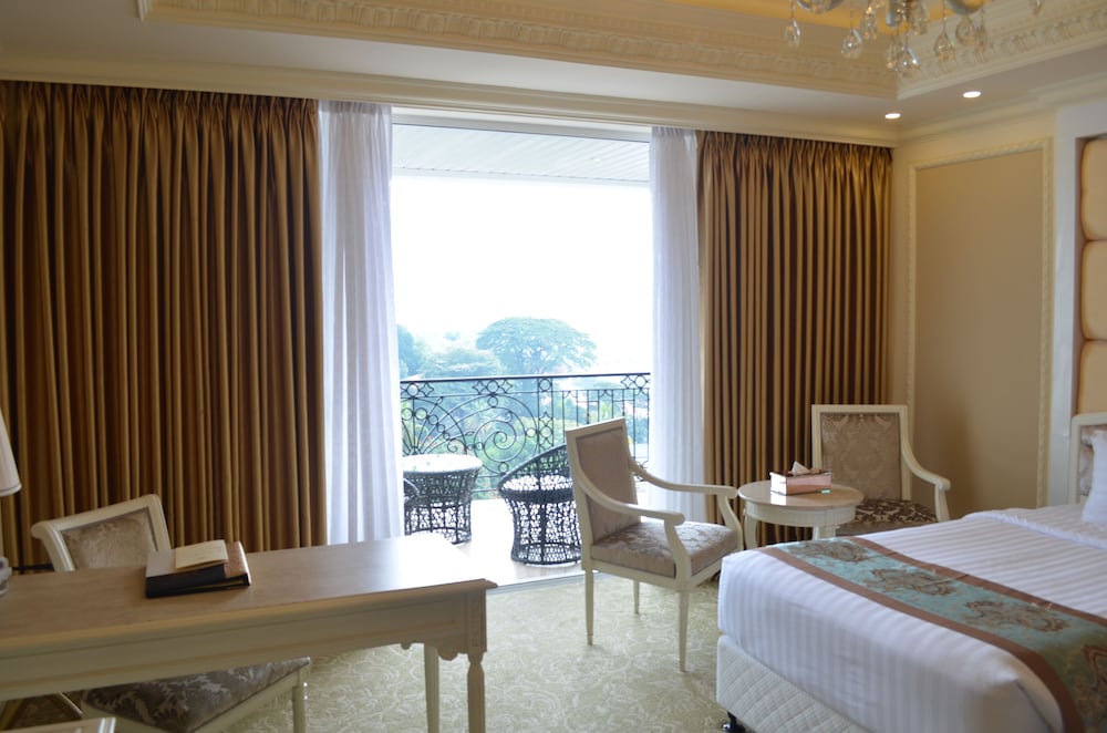The Grand Kandyan Hotel 27/70