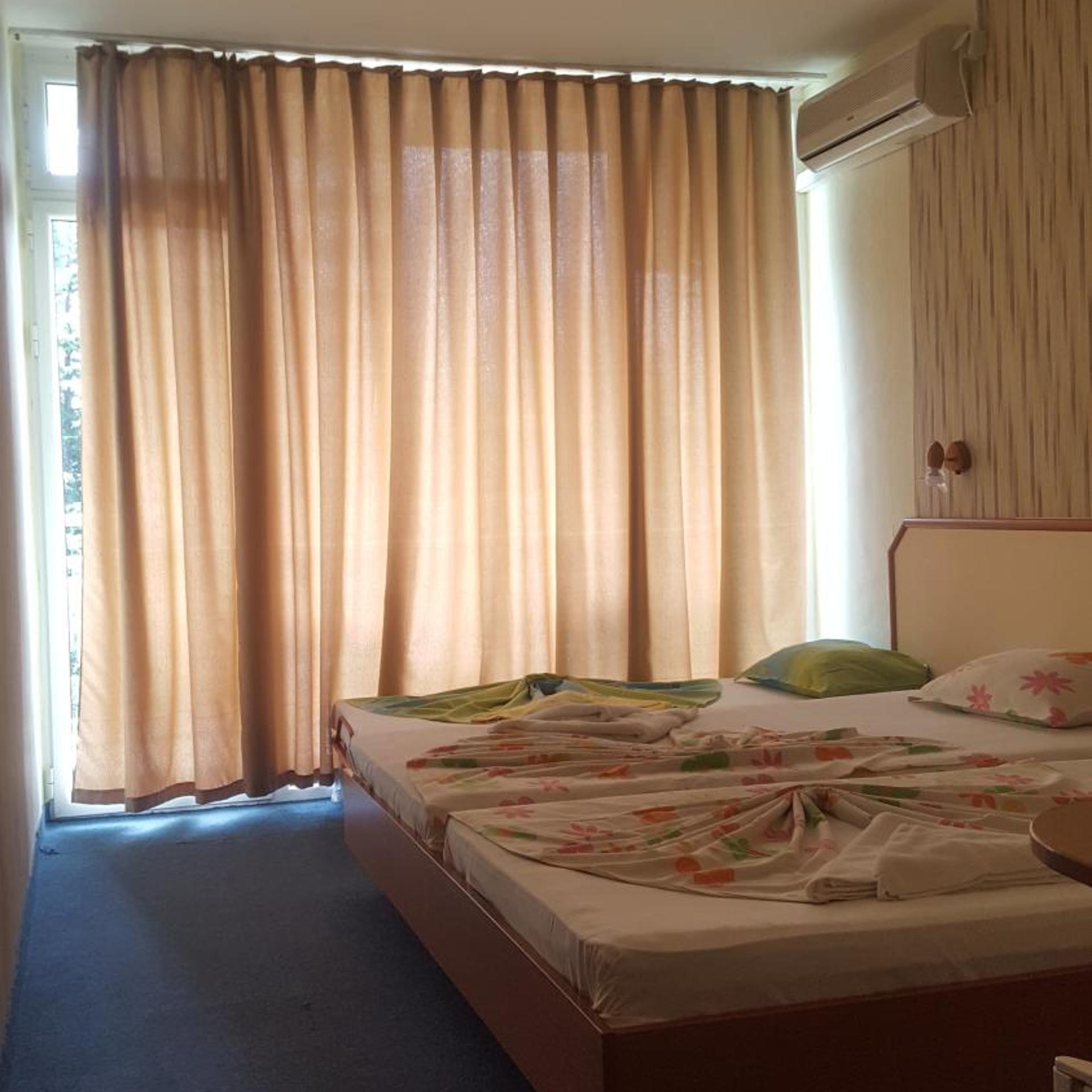 Balaton Hotel 23/52