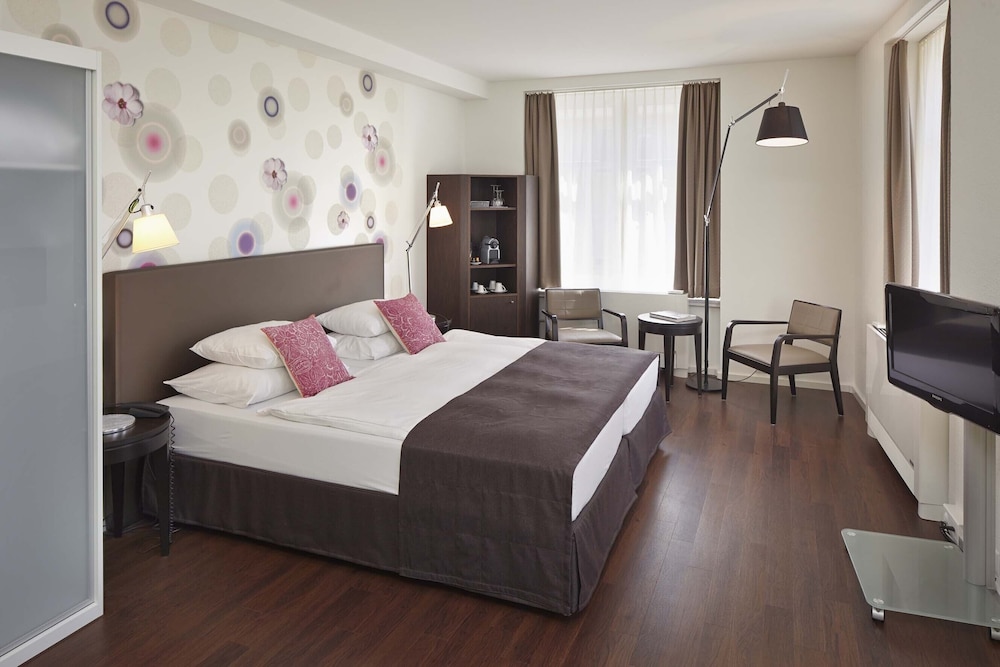 SUPERIOR, DOUBLE BED
