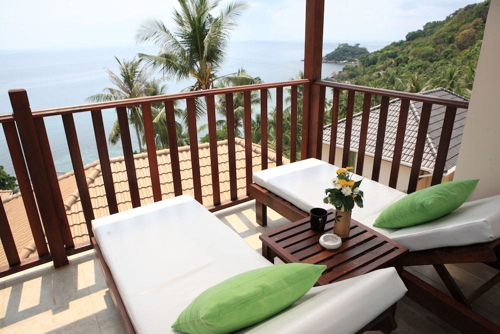 PINNACLE KOH TAO RESORT 30/50