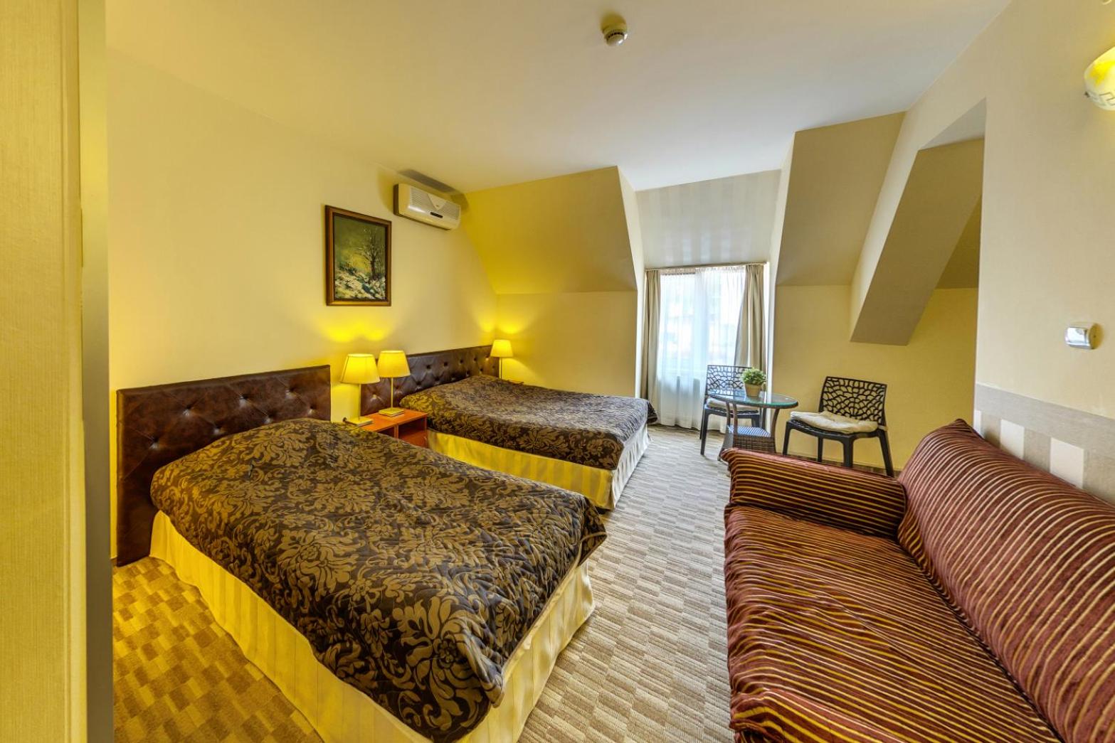 Room, Triple, Hotel Cheap 4/7