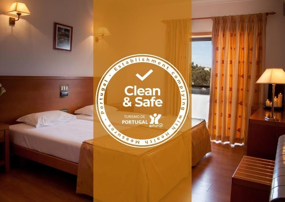 Santa Mafalda Hotel 36/37