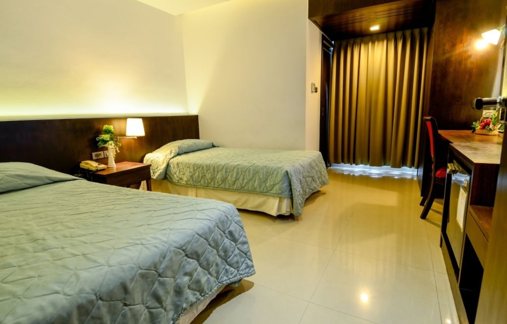 Viva Hotel Songkhla 15/66