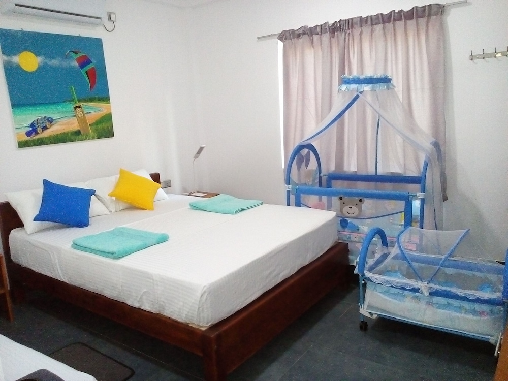 Anuhas Airport Villas 7/44