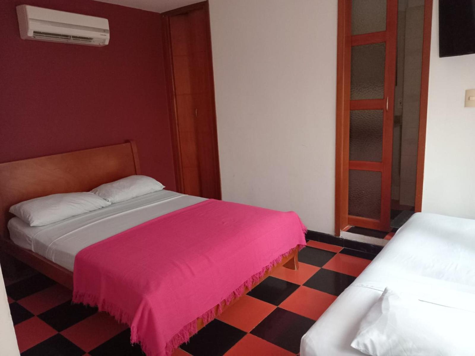 Hotel Bahia Plaza 24/54