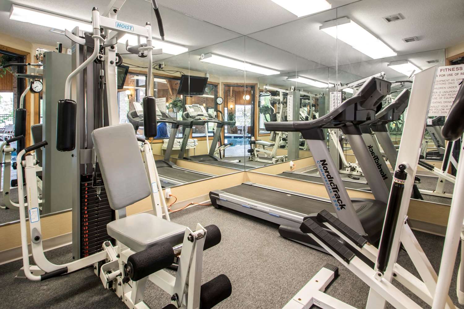 Quality Inn & Suites Sun Prairie Madison East 16/32
