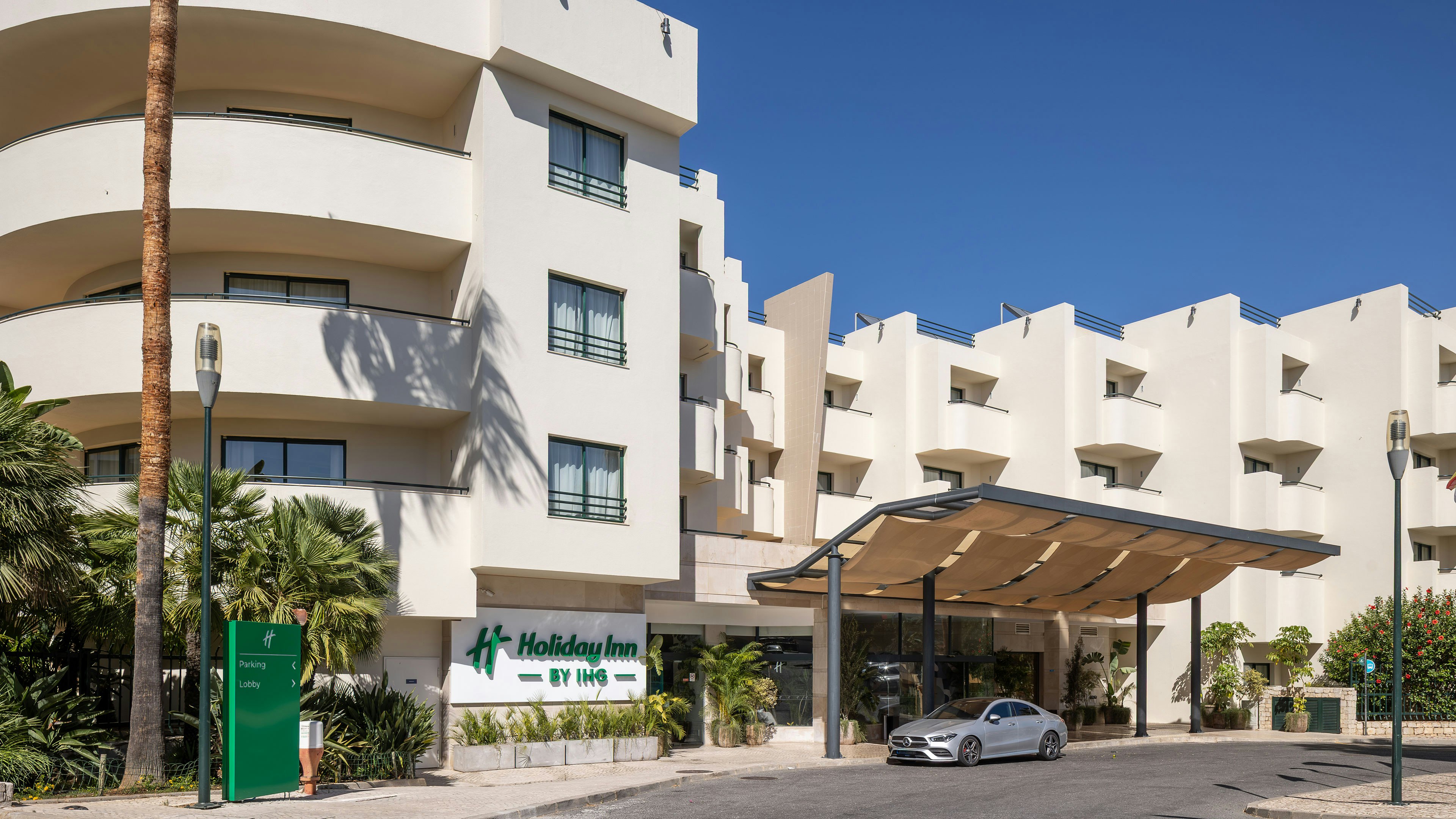 Holiday Inn Algarve Albufeira by IHG 71/79