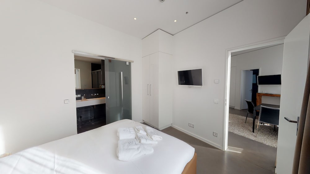 2 Bedrooms, Mini, Apartment, Twin Beds