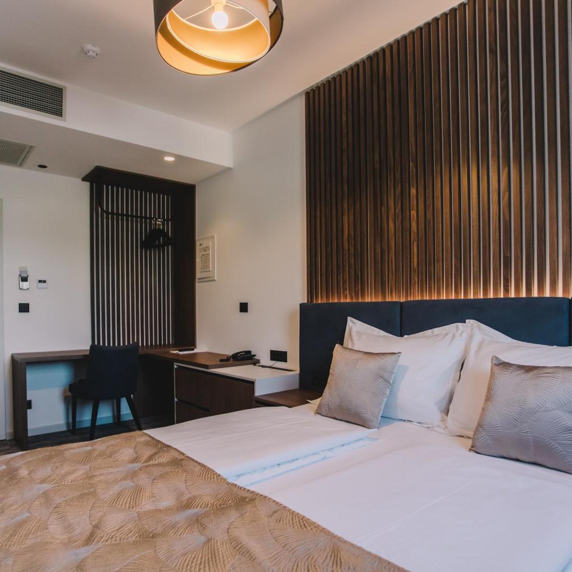 Hotel Batuda 18/50