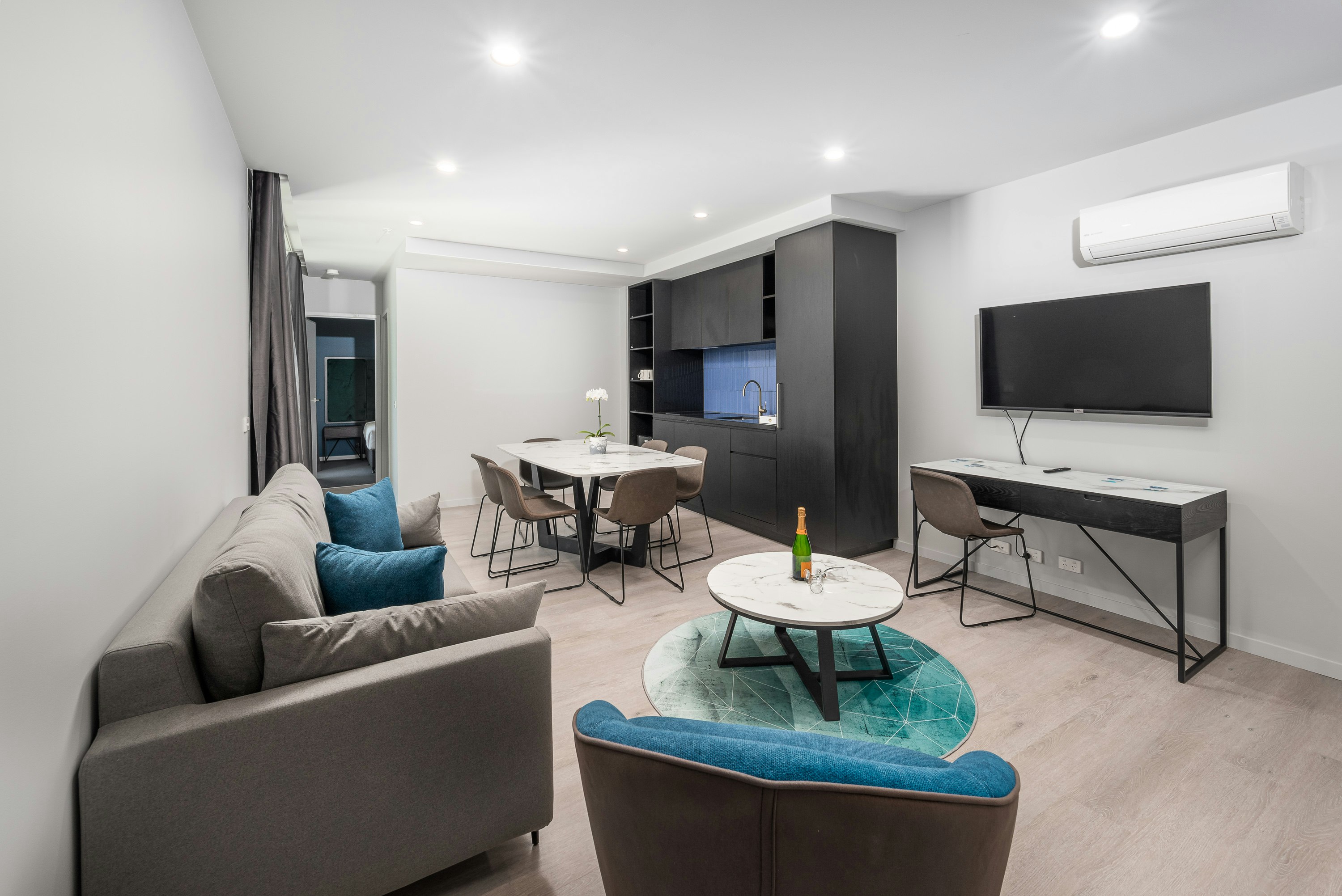 Oros Hotel and Apartments 21/30