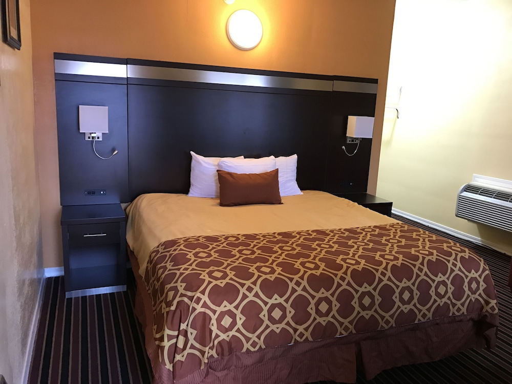 Budget Inn of America 16/65