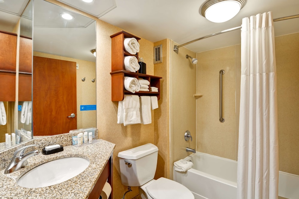 Hampton Inn Hendersonville 15/55